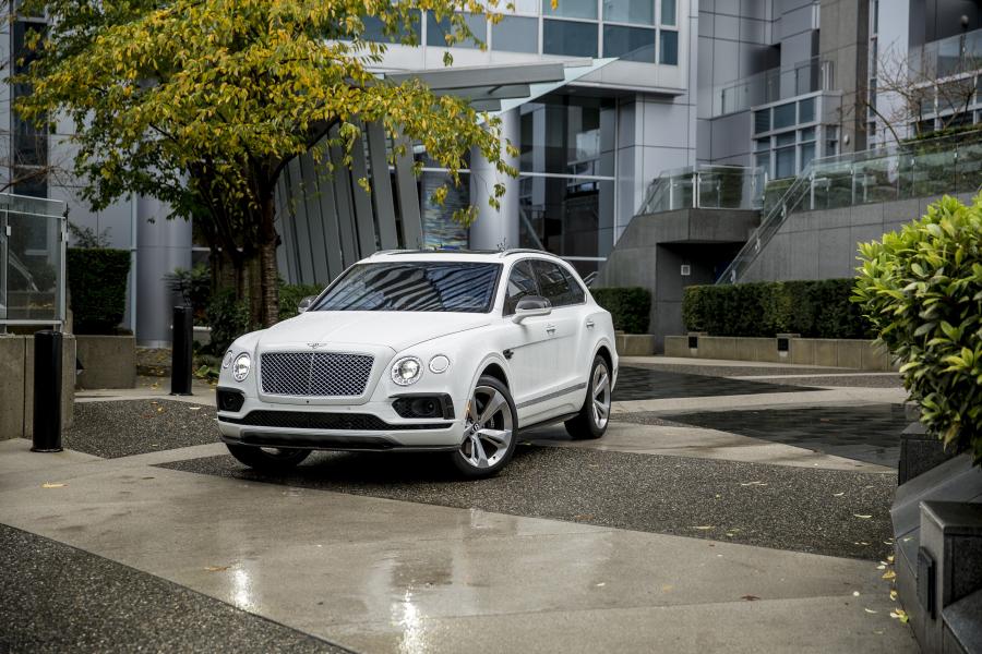  Bentley Bentayga 2016 года  (NA) (фото 4 из 7)
